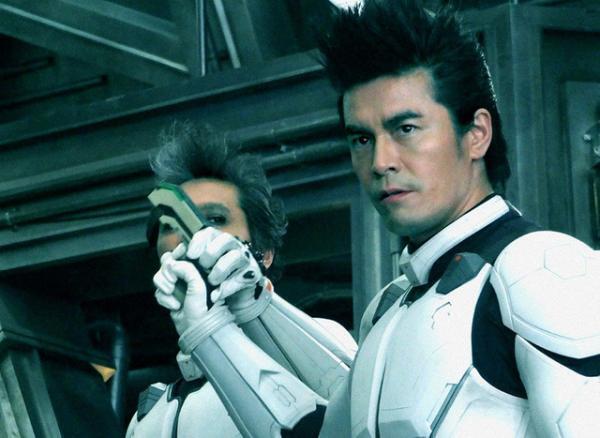 伊藤英明、撮りおろしカットも！『テラフォーマーズ』マナーCM公開