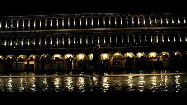 高級ホテルに絶景、極上の音楽…『グランドフィナーレ』で気分はセレブ旅！