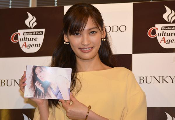 25歳の大政絢、結婚観を明かす「いまは探している、30歳を過ぎたらしたい」