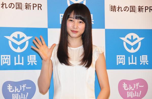 “岡山の奇跡”桜井日奈子、報道陣に囲まれ緊張！ 「すごい汗かいてます！」