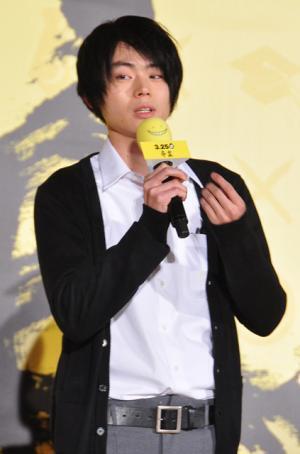 菅田将暉＆山田涼介、男のプライドで知英の超セクシー衣裳を凝視できず後悔！　