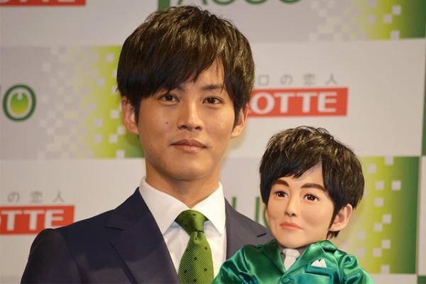 松坂桃李、自分そっくりのトーリロボ量産に「恥ずかしい」と大照れ