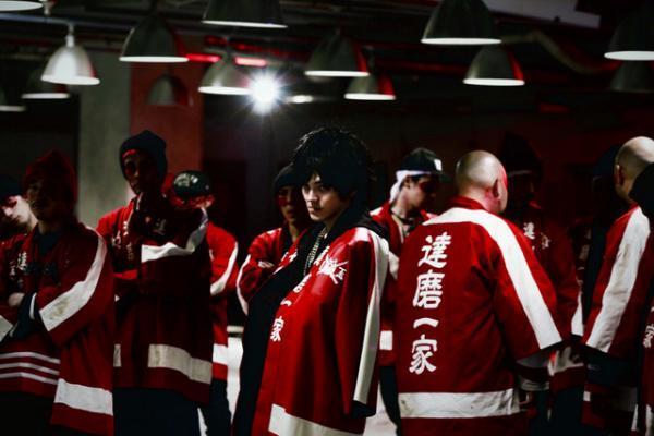 林遣都、無慈悲な表情で狂気の復讐バトル！20週連続企画第5弾『HiGH＆LOW』