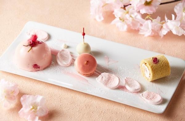 【3時のおやつ】“さくら”を表現したスイーツセット！「ハイアット リージェンシー 東京」