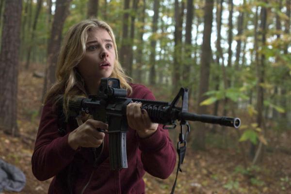 クロエ・G・モレッツら注目キャストが激白！サバイバルに必要なものとは…『フィフス・ウェイブ』