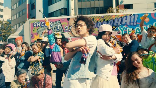 菅田将暉、新CMで“ハジケ”たラッパーに！「少し恥ずかしい…」