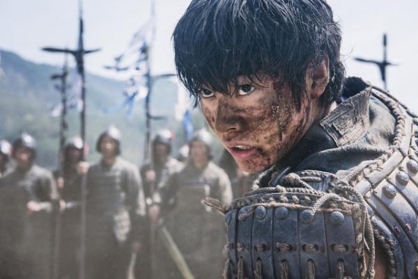 山崎賢人×「キングダム」、連載10周年に実写プロジェクト始動！