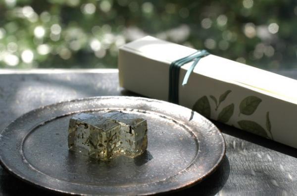 【3時のおやつ】長寿の縁起物"新茶"の羊羹が登場！「HIGASHIYA」