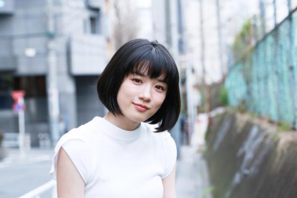 永野芽郁、ロングヘアを30cmカット！山本美月×伊野尾慧『ピーチガール』で小悪魔少女に