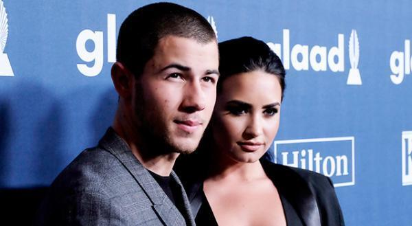 デミ・ロヴァート＆ニック・ジョナス、反LGBT法に反対し公演を取りやめ