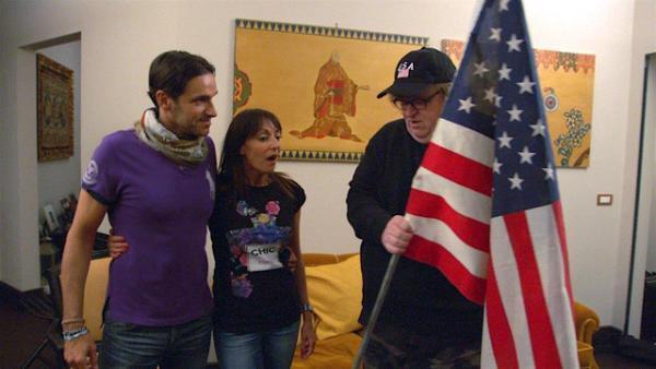 【特別映像】マイケル・ムーア、“有給休暇8週間”のイタリアにビックリ！