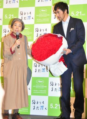 樹木希林節炸裂！ 息子役・阿部寛に「こんな大きな似ても似つかない…」