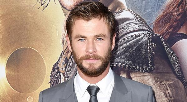 クリス・ヘムズワース、愛娘のバースデー・ケーキ作りに挑戦！