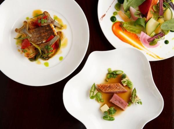 ルノワール展にインスピレーションを得たディナー＆ケーキ！「ザ・リッツ・カールトン東京」