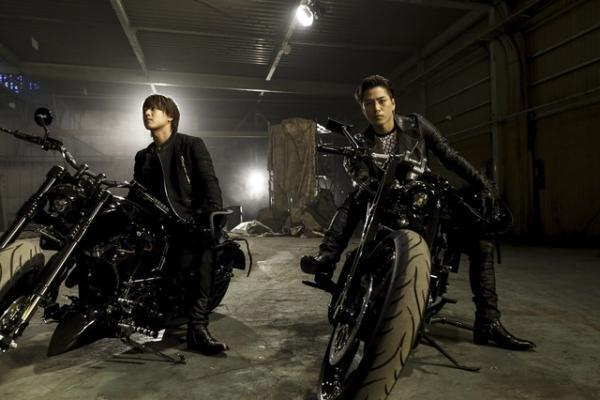 TAKAHIRO＆登坂広臣、2人で魅せるアクション＆ロックサウンドは必見！20週連続企画第11弾『HiGH＆LOW』