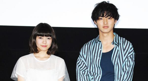 山崎賢人「好いとーよ！」に女子大絶叫！二階堂ふみと福岡で舞台挨拶