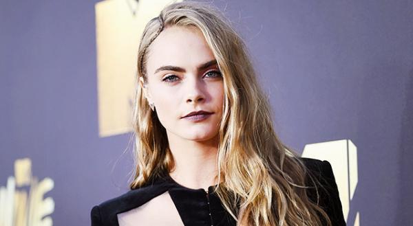 カーラ・デルヴィーニュ、ユーロスターの荷物検査に逆上し一時拘束!?