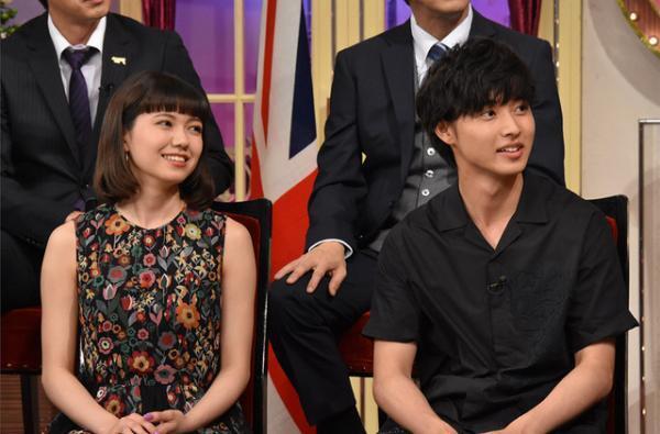 山崎賢人＆二階堂ふみが古着ファッションバトル！「しゃべくり007」