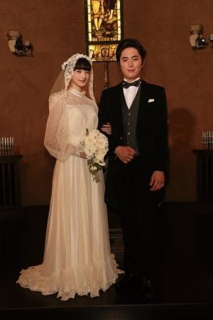 小松菜奈、“高台家”の歴史紡ぐウエディングドレス姿を披露