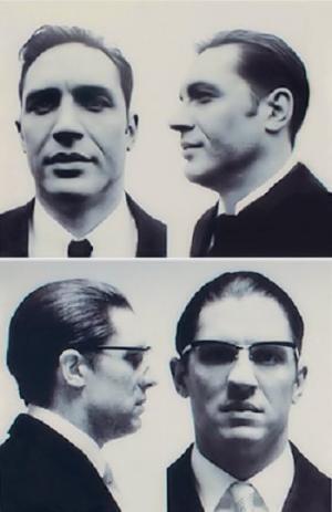 トム・ハーディ、劇中マグショット入手！“恋人＆愛人”役が明かす一人二役の秘密『レジェンド』