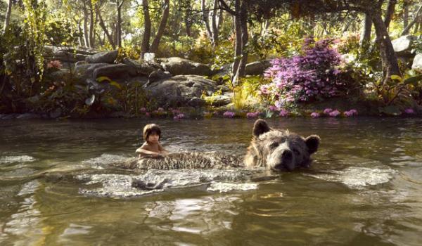 『ジャングル・ブック』の陽気なクマは、オスカー俳優を襲ったあのクマと“兄弟”!?