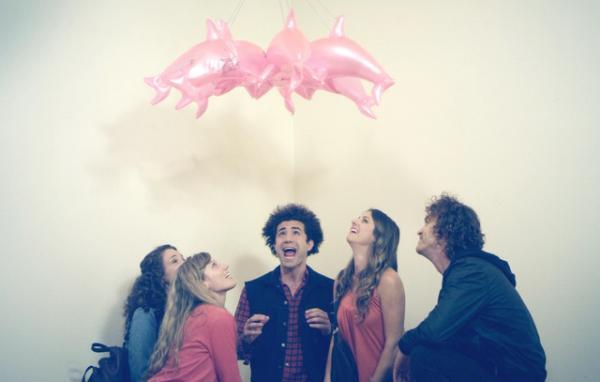 【予告編】米西海岸の音楽シーンを舞台にした再出発の物語『ヒップスター』