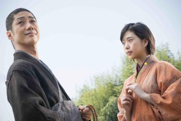 森川葵、“坊主頭”の野村萬斎と共演！「大先輩方に囲まれて…」