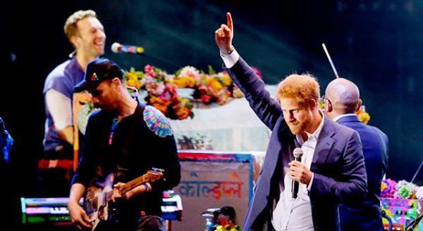 ヘンリー王子、HIV撲滅チャリティーコンサートに「コールドプレイ」らと出演