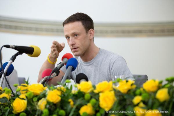 【特別映像】ドーピングまみれの自転車王者は希望を与えるセレブだった！『疑惑のチャンピオン』