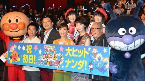 芸人・永野、波瑠登場の舞台挨拶に潜入取材？戸田恵子も「ありがとね」と声かけ