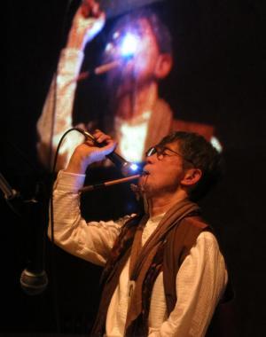 詩を“体感”する「声ノマ　全身詩人、吉増剛造展」ジョナス・メカス監督作の上映も