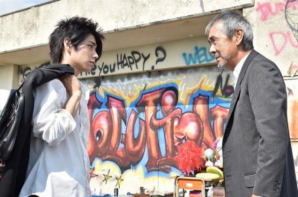 真剣佑＆村上虹郎ら不良生徒と寺尾聰演じる教師との“奇跡”「仰げば尊し」