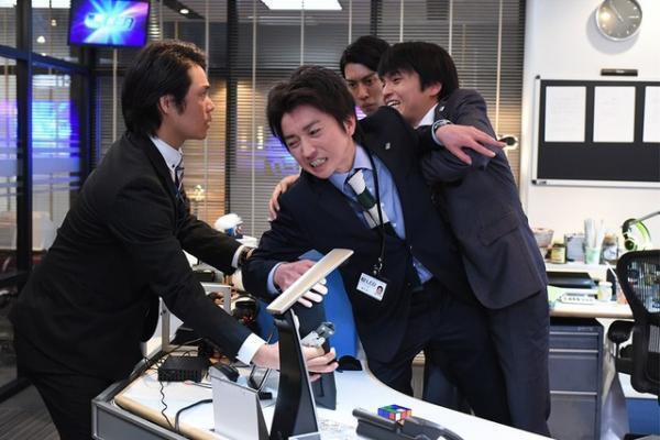 藤原竜也、“身元を乗っ取られる”恐怖を描く「そして、誰もいなくなった」今夜スタート