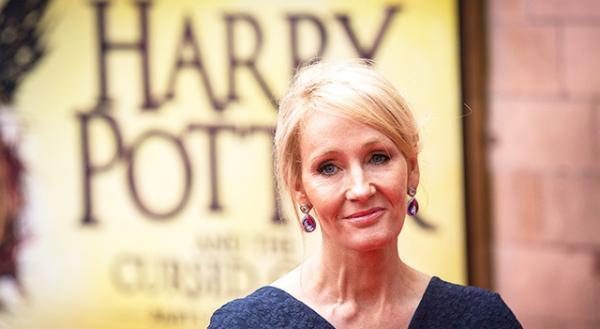 J.K.ローリング、「ハリー・ポッター」シリーズは8作目が最終巻と認める