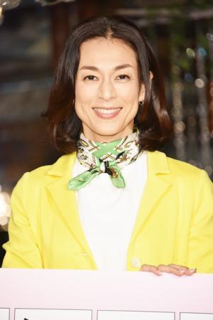 鈴木保奈美、18年ぶり連ドラ主演でラブストーリーで「ホルモン点滴を受けているよう」