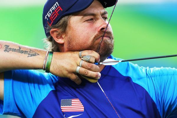 ディカプリオにまたそっくりさんが出現！五輪アーチェリーの選手が話題に