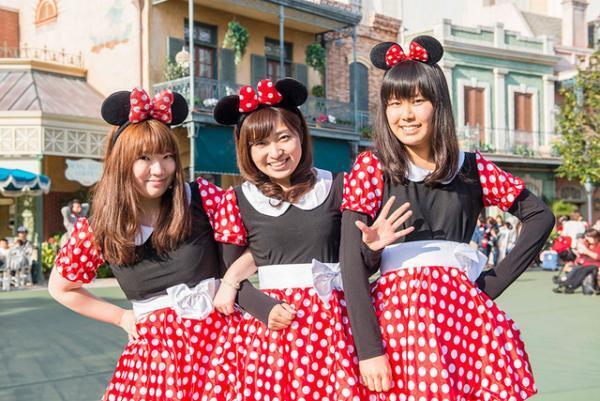 【ディズニー】ハロウィンまで待ちきれない！昨年の“フル仮装”をプレイバック！