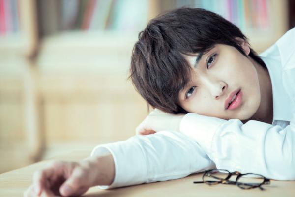 横浜流星、2017年カレンダーは20歳がテーマ！「いましか出せない表情を」