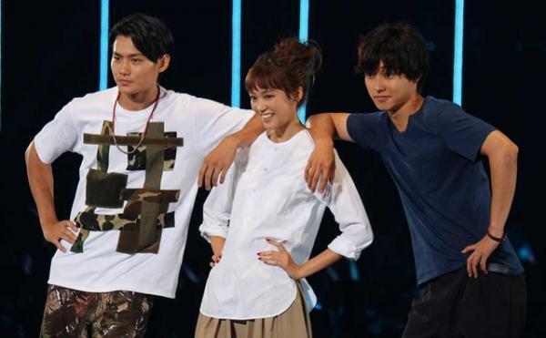 【第23回東京ガールズコレクションA/W】桐谷美玲、山崎賢人、野村周平「スキコト」メンバー登場で大熱狂！