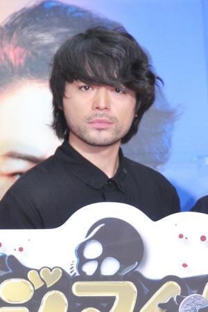 山田孝之、雨の中を訪れた熱烈ファンにドSな放置プレイ「お腹すいたから帰ります」