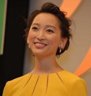 杏、出産後初の登場！スリムな姿を披露「そういえばこういう世界にいたな」