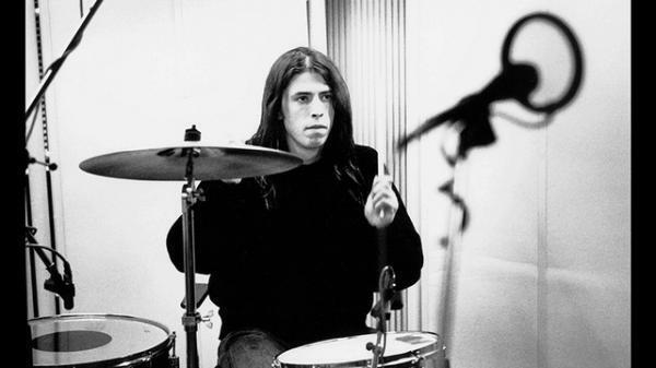 【特別映像】デイヴ・グロールのインタビュー＆若き日のライブ映像も！『サラダデイズ』