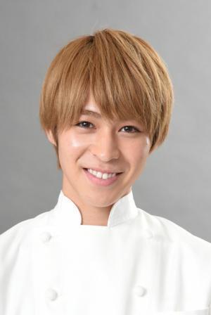 西銘駿、仮面ライダーの次はシェフに！ 「コック警部の晩餐会」