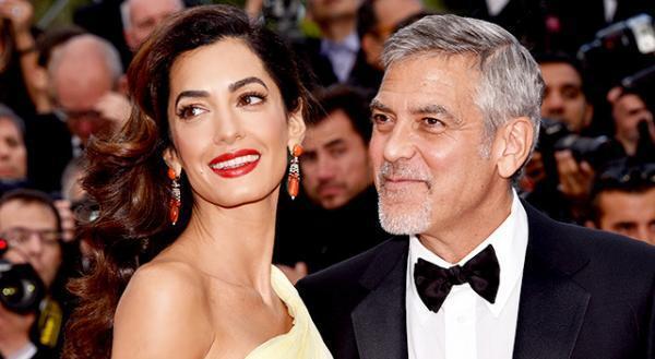 ジョージ・クルーニー、妻アマルと結婚2周年記念を祝う