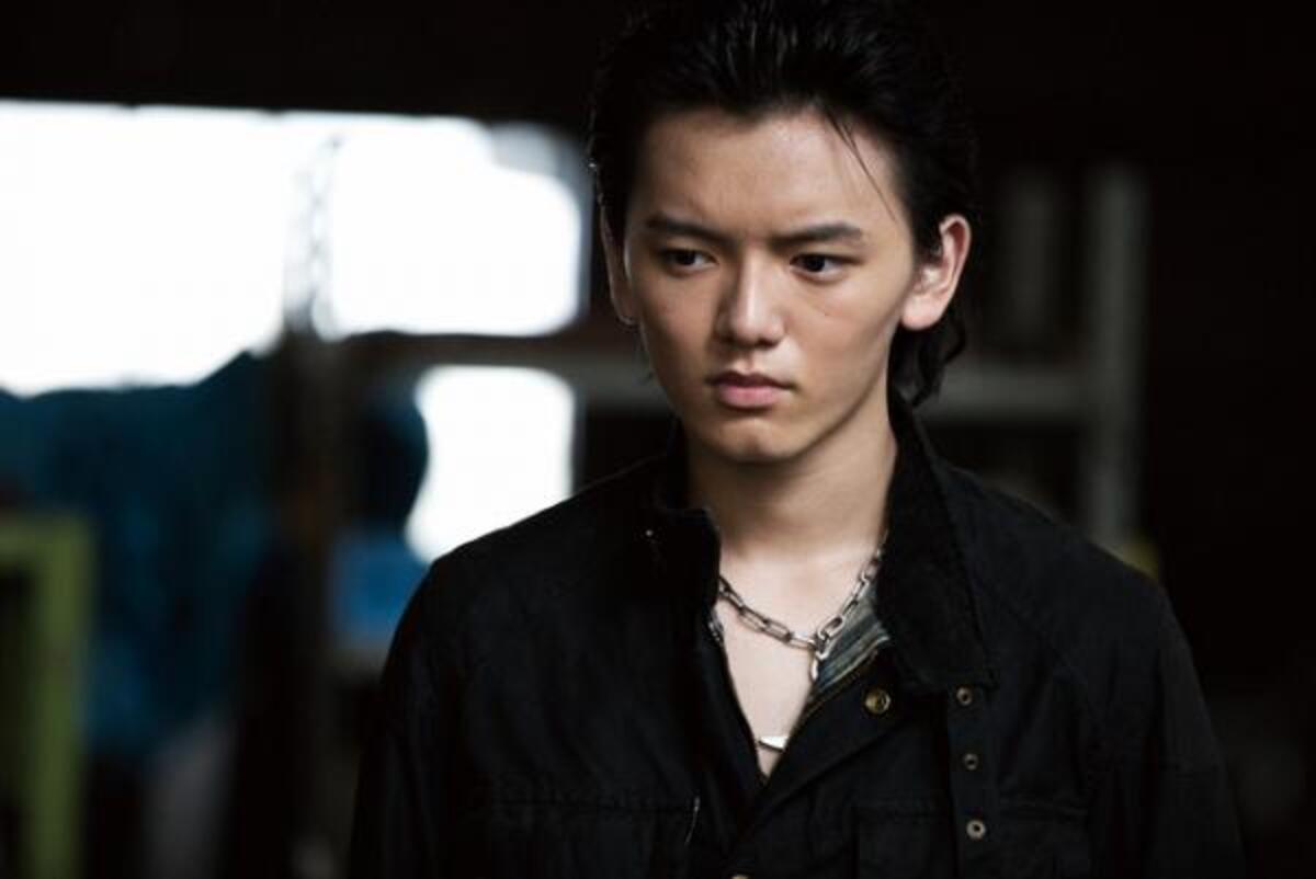 濱田龍臣 斎藤工の少年時代をオールバックで熱演 High Low The Red Rain 16年10月6日 ウーマンエキサイト 1 2