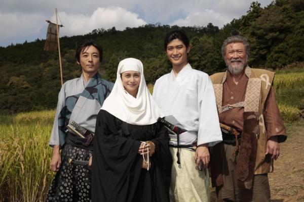 柴咲コウ、大河「直虎」衣装初披露！「意欲が湧いてくる」