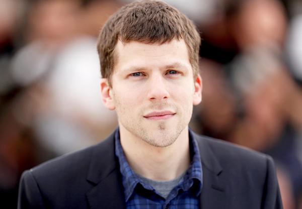 ジェシー・アイゼンバーグ、もうすぐパパに