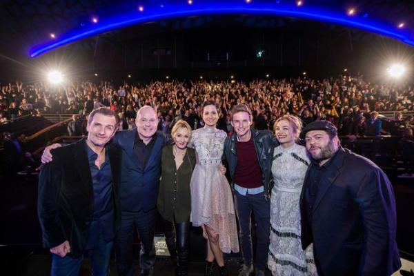 エディ・レッドメイン＆J.K.ローリングらの登場に歓喜！ 『ファンタビ』ファンイベント