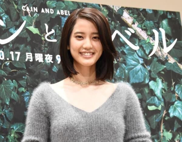 山崎紘菜 山田涼介の報告に浮足立つも 色気不足 を悔しがる 16年10月16日 ウーマンエキサイト 1 2