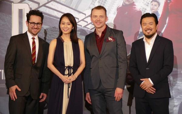 J.J.エイブラムス、『スター・トレック BEYOND』絶賛も「ちょっと複雑な気持ち」